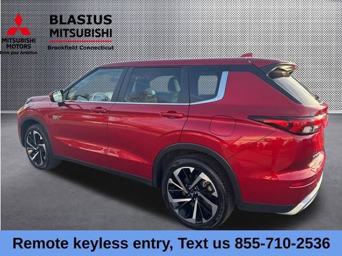 Used 2023 Mitsubishi Outlander 4WD Plug-In Hybrid image 18