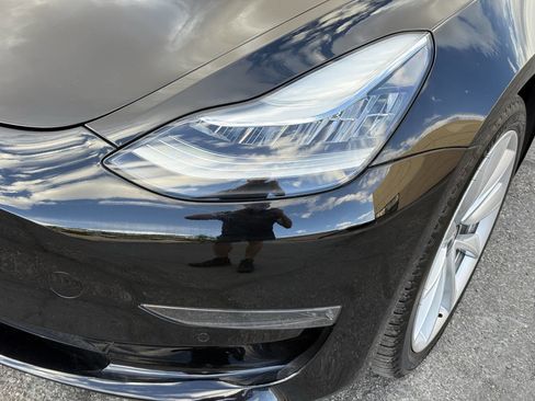 Used 2019 Tesla Model 3 Standard Range Plus image 32