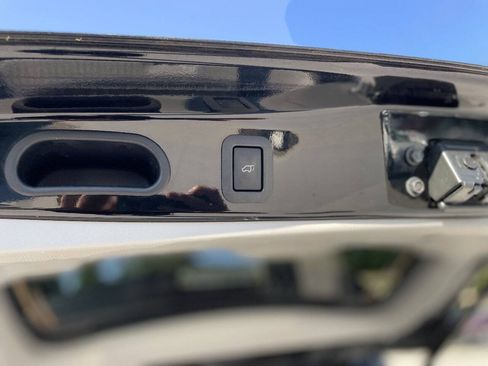 Used 2015 Toyota Highlander Limited Platinum AWD/4WD image 15