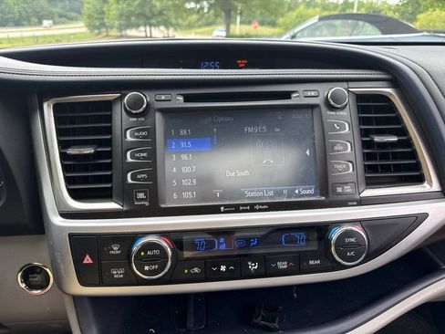 Used 2016 Toyota Highlander Limited Platinum AWD/4WD image 11