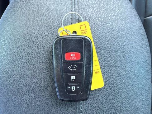 Used 2022 Toyota RAV4 XLE Premium FWD image 44