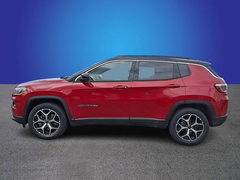 Used 2025 Jeep Compass Limited image 7