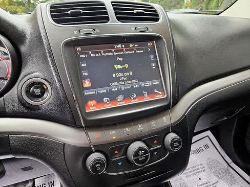 Used 2015 Dodge Journey Crossroad w/ Flexible Seating Group image 20