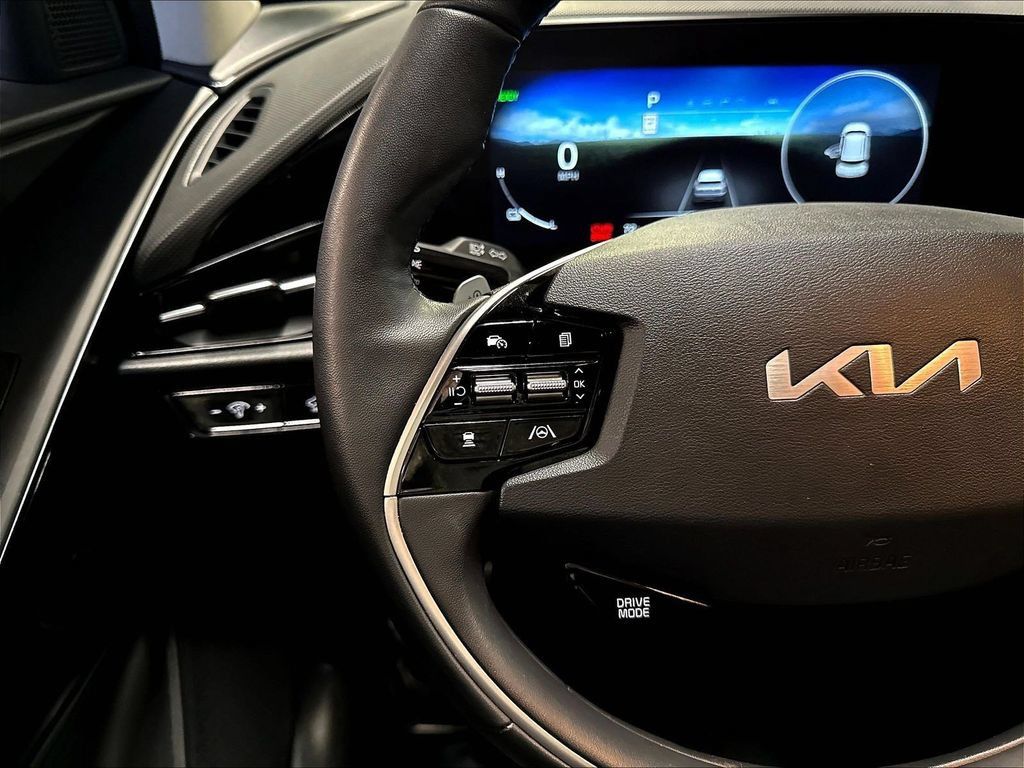 Certified 2023 Kia Niro Wind w/ Wind Preserve Package FWD image 17
