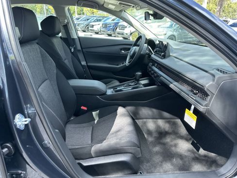 Used 2025 Honda Accord LX image 17