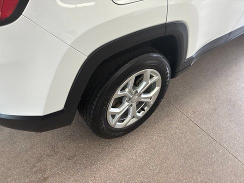 Used 2024 Jeep Compass Sport AWD/4WD image 19