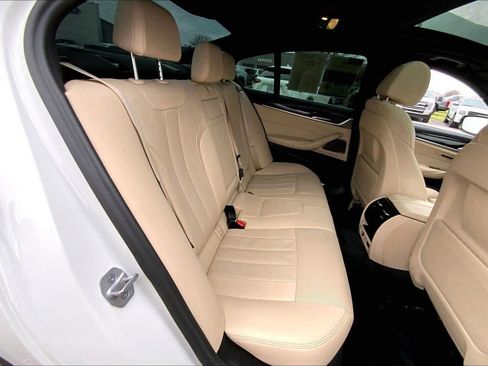 Used 2023 BMW 530e 530e image 18