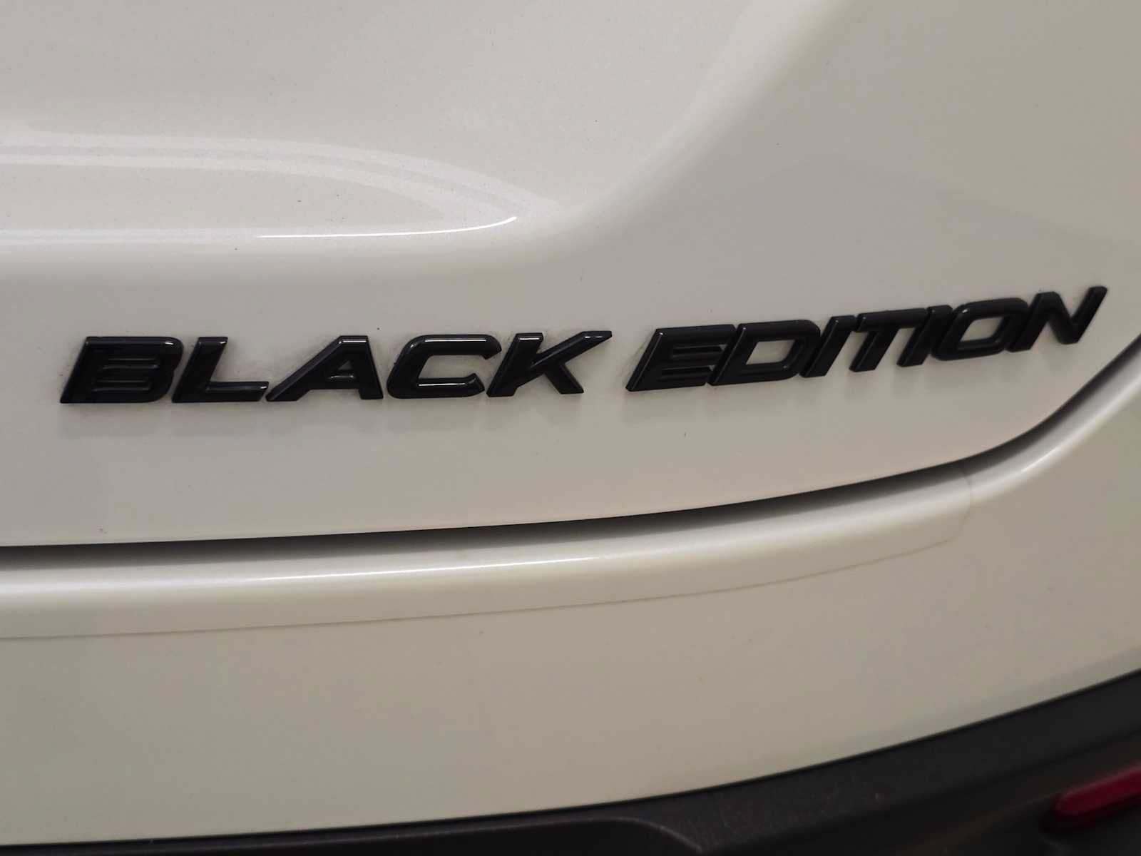 Used 2025 Honda Pilot Black Edition image 7