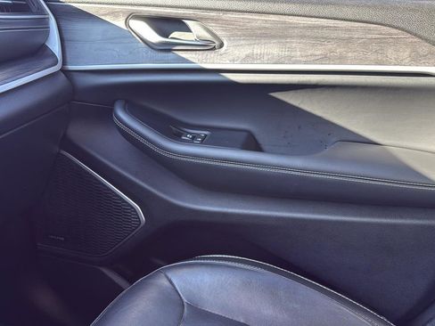 Used 2022 Jeep Grand Cherokee L Limited image 24