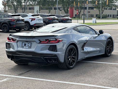 Used 2024 Chevrolet Corvette Stingray Preferred Cpe w/ Battery Protection Package RWD image 4