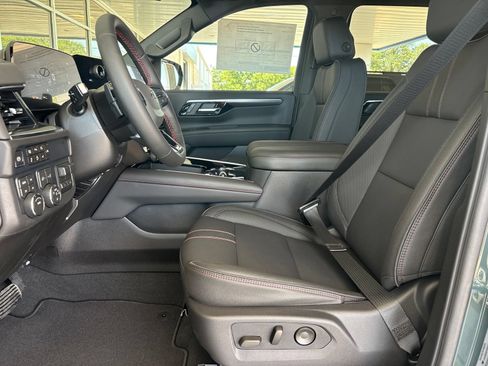 New 2026 Chevrolet Suburban RST w/ Comfort Package AWD/4WD image 15