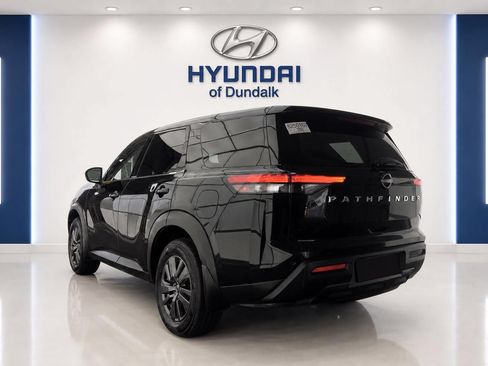 Used 2023 Nissan Pathfinder S FWD image 2