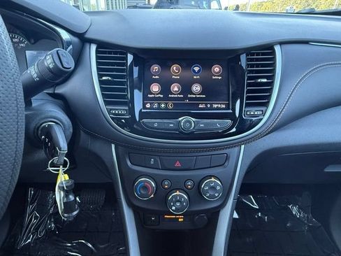 Used 2021 Chevrolet Trax LS FWD image 24