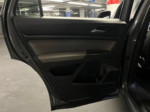 Certified 2023 Volkswagen Atlas Cross Sport SE AWD/4WD image 21