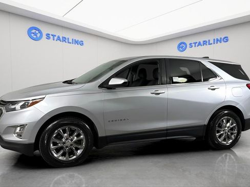 Certified 2018 Chevrolet Equinox LT FWD image 3