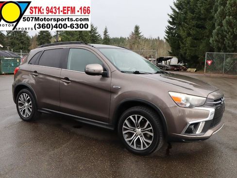 Used 2018 Mitsubishi Outlander Sport SEL image 11