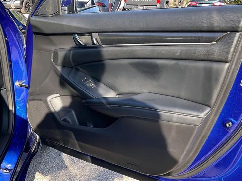 Used 2018 Honda Accord Sport image 22