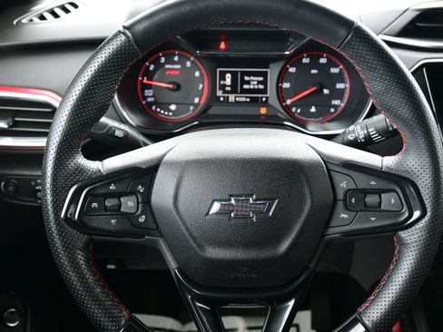 Used 2023 Chevrolet TrailBlazer RS w/ Sun and Liftgate Package image 18