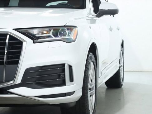 Used 2023 Audi Q7 2.0T Premium w/ Towing Package image 4