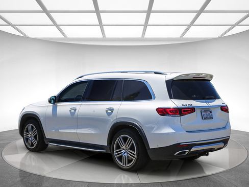 Used 2022 Mercedes-Benz GLS 450 4MATIC image 2