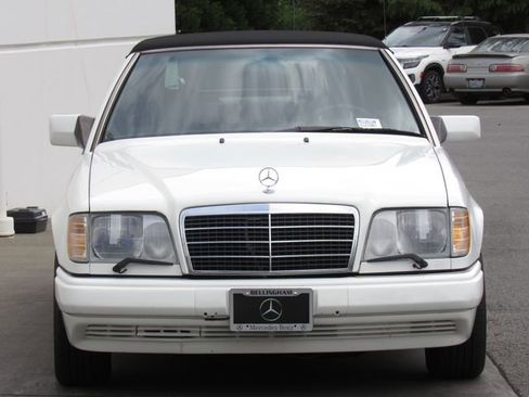 Used 1994 Mercedes-Benz E 320 Convertible image 3