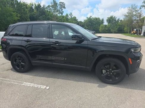 Used 2023 Jeep Grand Cherokee Limited w/ Black Appearance Package RWD image 3