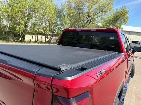 Used 2023 GMC Sierra 1500 SLT w/ SLT Premium Package AWD/4WD image 15