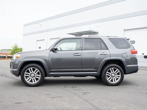 Used 2011 Toyota 4Runner Limited AWD/4WD image 3
