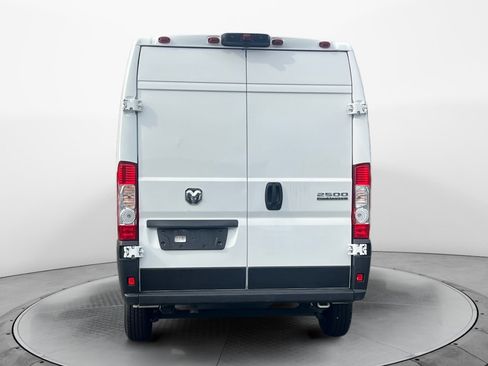 Used 2023 RAM ProMaster 2500 FWD image 5