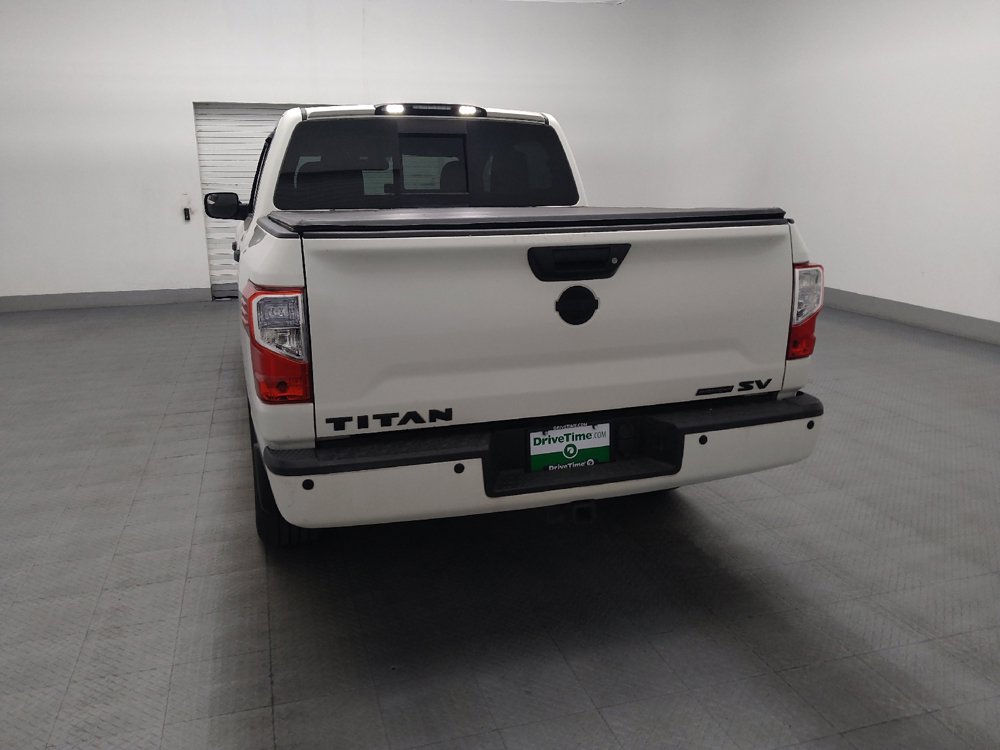 Used 2018 Nissan Titan SV w/ SV Convenience Package RWD image 6