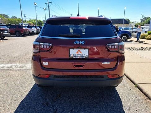 Used 2020 Jeep Compass Latitude FWD image 2