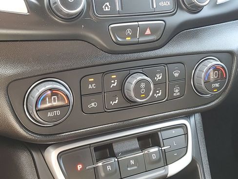Used 2023 GMC Terrain SLT w/ LPO, Floor Liner Package FWD image 17