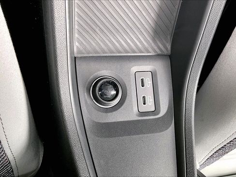 Certified 2025 MINI Cooper 2-Door Hardtop image 32