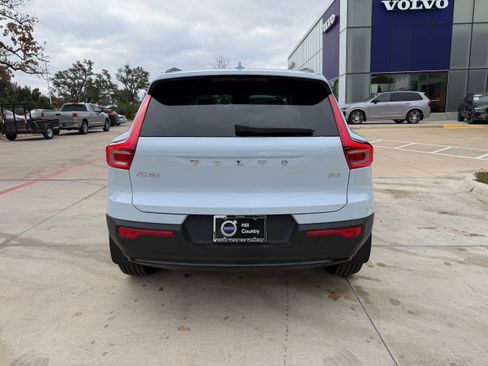 New 2026 Volvo XC40 B4 Plus w/ Protection Package Premier FWD image 5