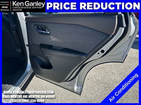 Used 2021 Nissan Rogue SV image 21