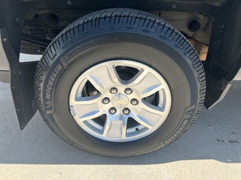Used 2017 Chevrolet Silverado 1500 LT w/ All Star Edition AWD/4WD image 34
