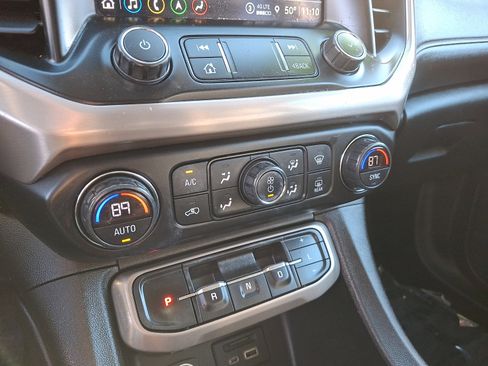 Used 2021 GMC Acadia Denali w/ Denali Technology Package image 15