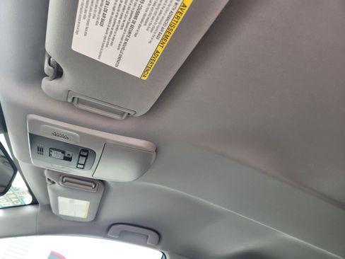 Used 2024 Toyota Camry XLE FWD image 27