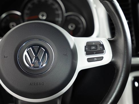 Used 2019 Volkswagen Beetle 2.0T SE w/ SE Premium Package FWD image 31