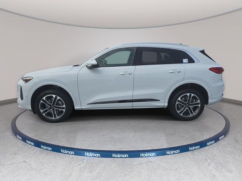 Certified 2025 Audi Q5 Premium Plus w/ Premium Plus AWD/4WD image 8