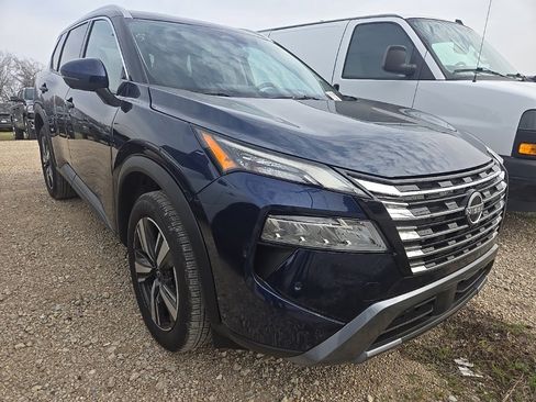 Used 2026 Nissan Rogue SL image 4