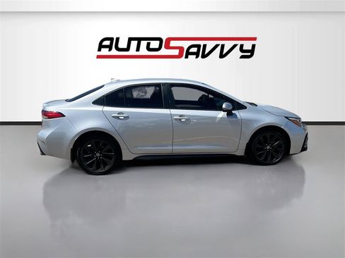 Used 2024 Toyota Corolla SE image 8