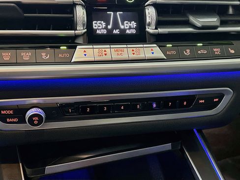 Used 2022 BMW X7 xDrive40i w/ Premium Package AWD/4WD image 26