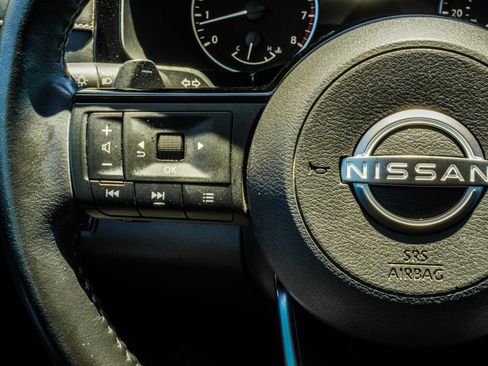 Used 2023 Nissan Pathfinder SL w/ Lighting Package (N92) AWD/4WD image 28
