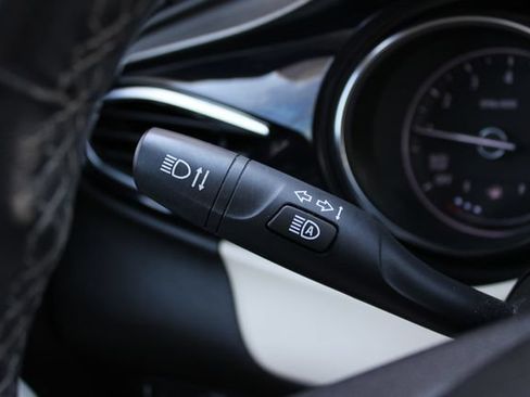 Used 2020 Buick Encore GX Preferred FWD image 5