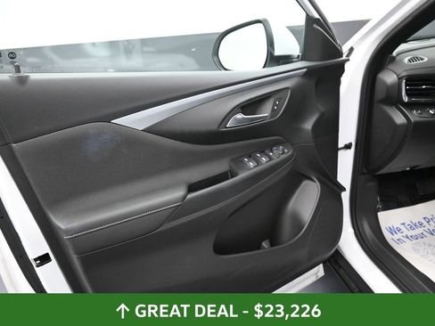 Used 2025 Buick Envista Preferred image 28