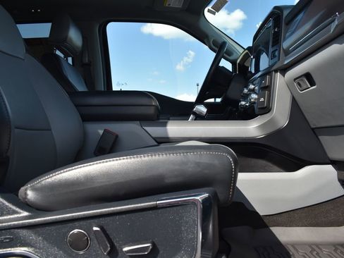 Used 2021 Ford F150 Lariat w/ Equipment Group 502A High image 11