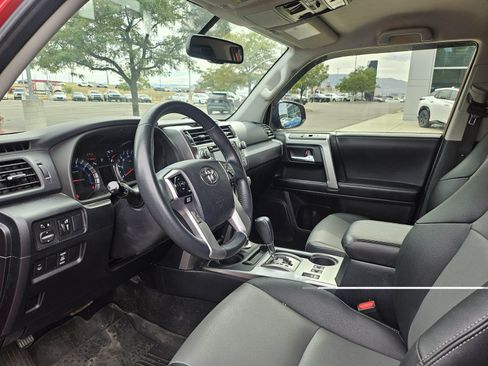 Used 2019 Toyota 4Runner SR5 Premium AWD/4WD image 10