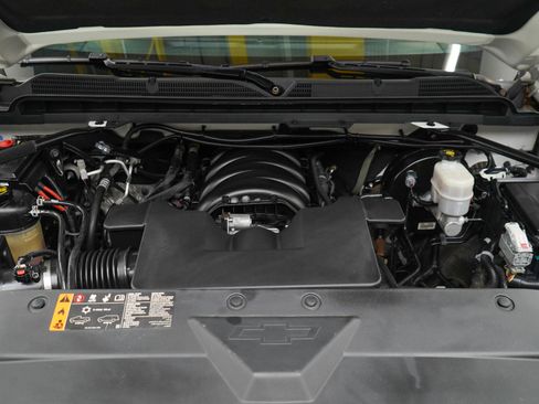 Used 2019 Chevrolet Silverado 1500 LT AWD/4WD image 31