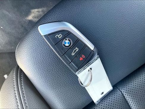 Used 2025 BMW 430i Coupe w/ Premium Package image 11